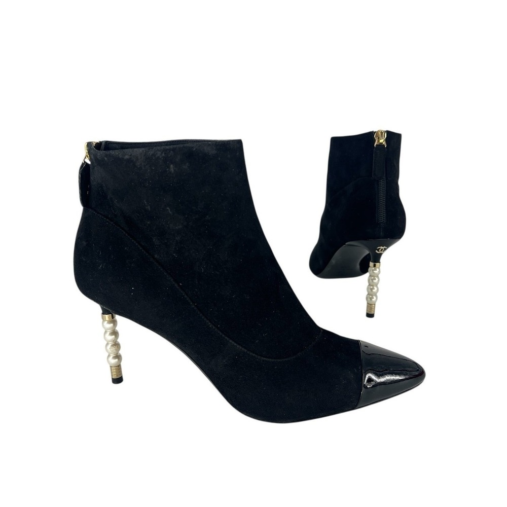 Chanel 2020 CC Suede Pearl Heel Cap Toe Logo Boots‎ Black Size 40.5